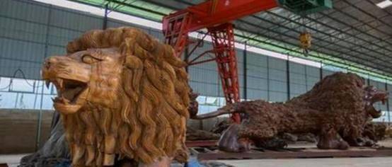 贪心不足蛇吞象！15米“巨型雄狮”开出天价，如今烂在了仓库里
