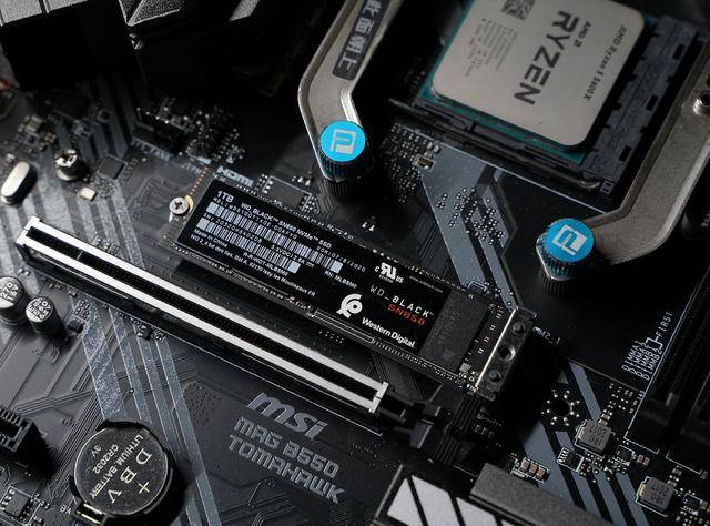 本体|2K必选的PCIe4.0固态 WD_BLACK SN850