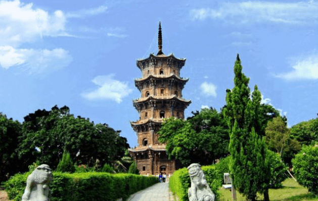 世界第一斜塔，倾斜原因让人意外，不是比萨斜塔，而是在南京境内