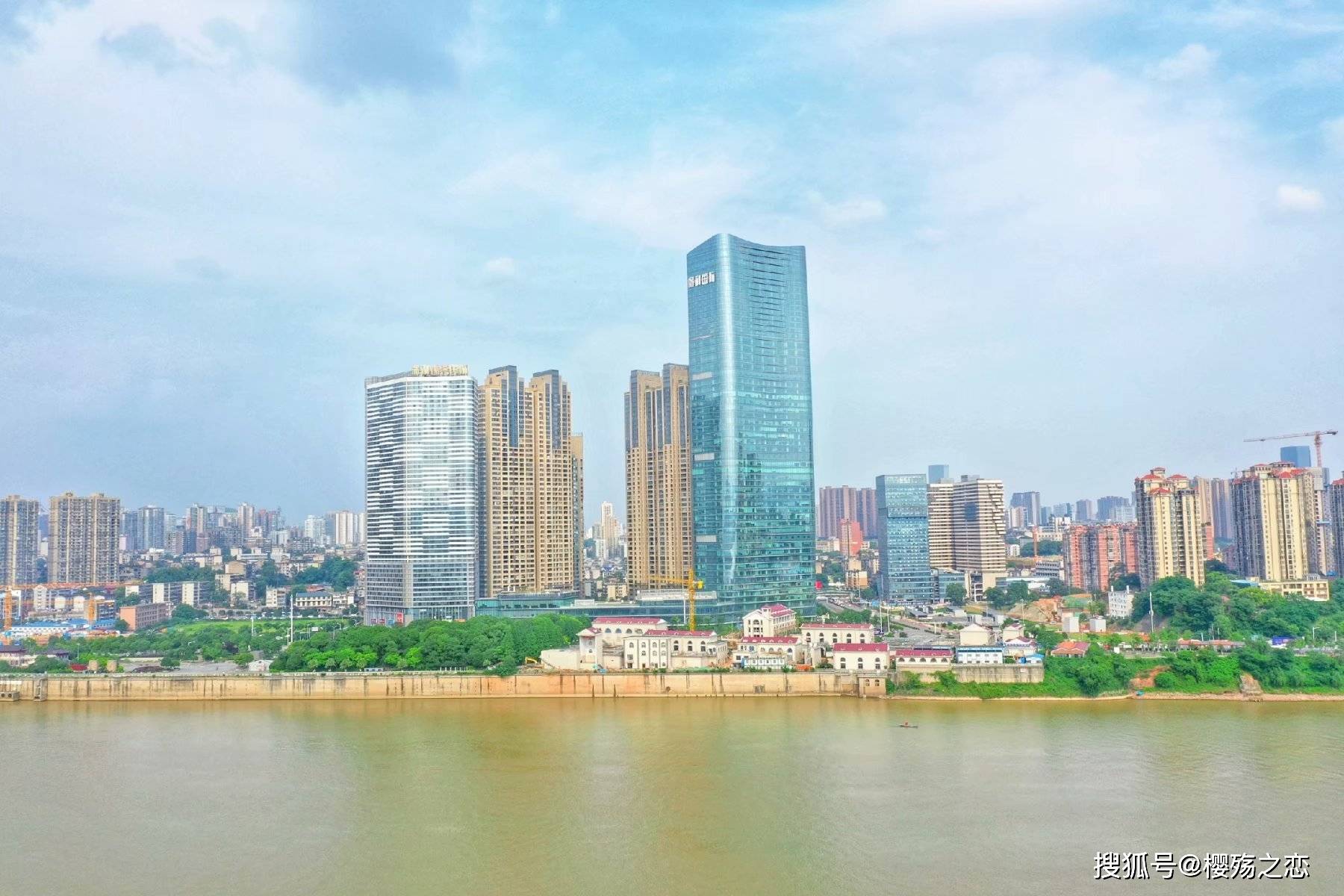 中国|世界上只有五个城市开通了磁悬浮，全部都在东亚，中国占了三个