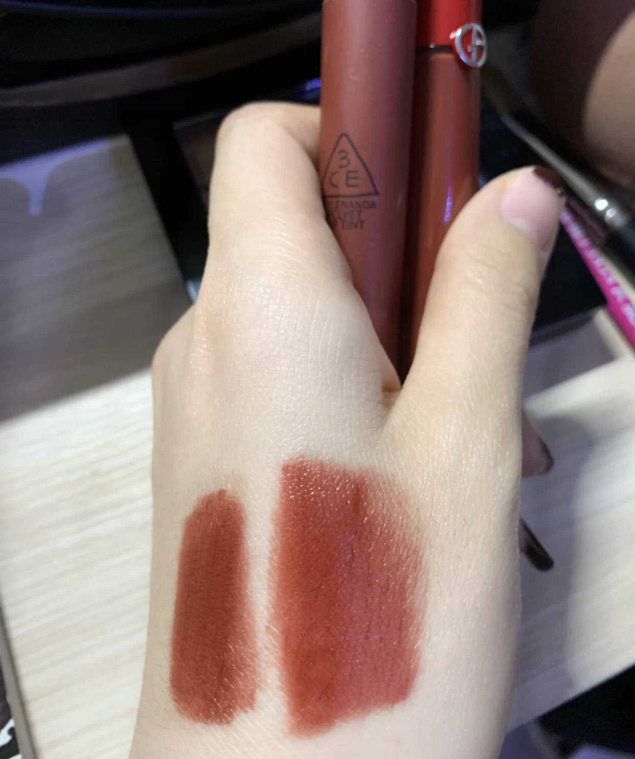 怎样涂口红不会掉颜色 329b4bb29ac34d9789bcd696989a5c60.jpeg