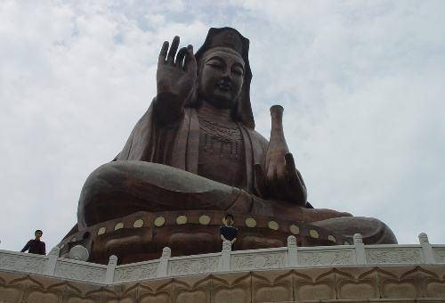 奈良中宫寺有千年历史，木制的雕像会落泪，专家说：应是这个原因