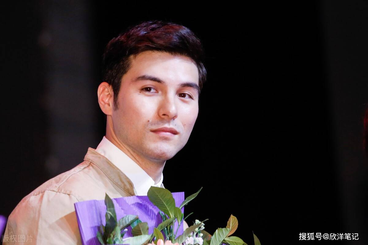 他曾未婚生子,因为参演《小时代》爆红,如今妻子怀上二胎获祝福