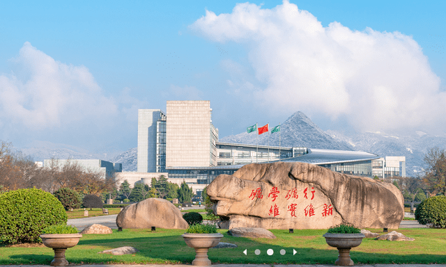 该校成立于1956年,学校最早的名字为杭州航空工业财经学校,在2004年
