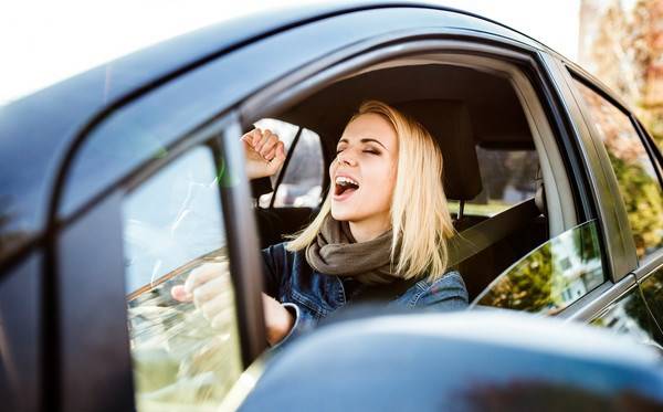 开车跑长途听什么音乐最提神?