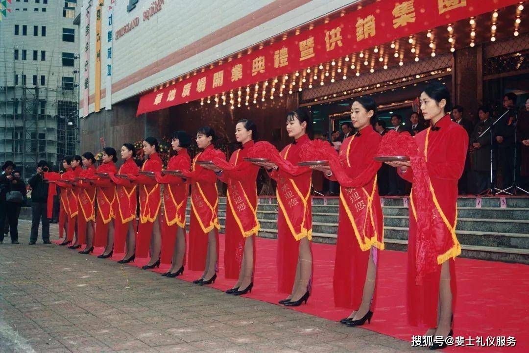 上海礼仪小姐公司:庆典活动礼仪小姐有什么要求