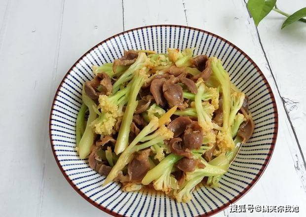 花菜怎么炒好吃适合孩子吃 a2b46342cfd948ba85f185c8f09ec740.jpeg