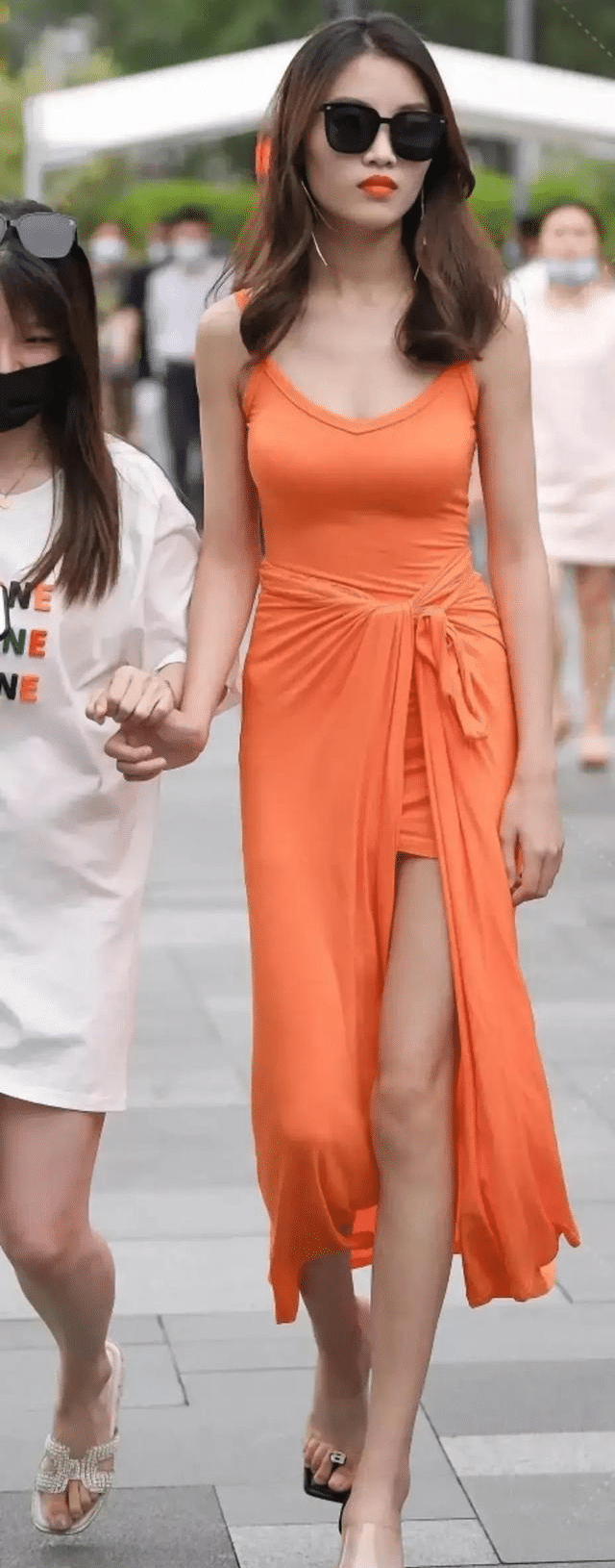 骨感美女身材难免干瘪长裙适合这种身材收腰显胯更好看