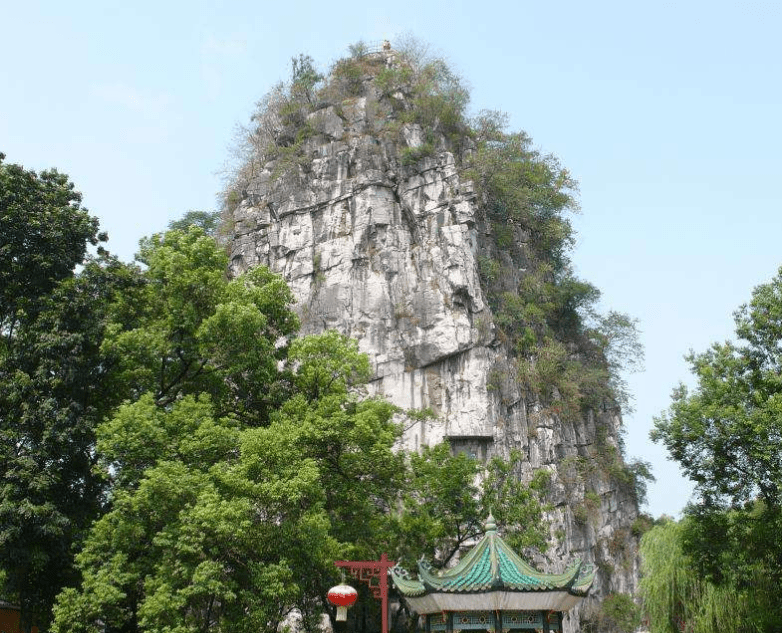 我国这座“最美”大学，建5A景区之中，景色不输厦门大学