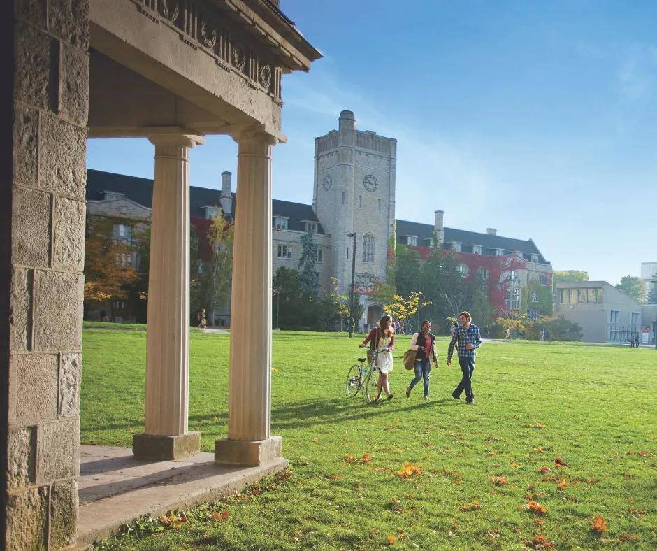 guelph, onuniversity of guelph圭爾夫大學其館舍是一棟最雄偉的三