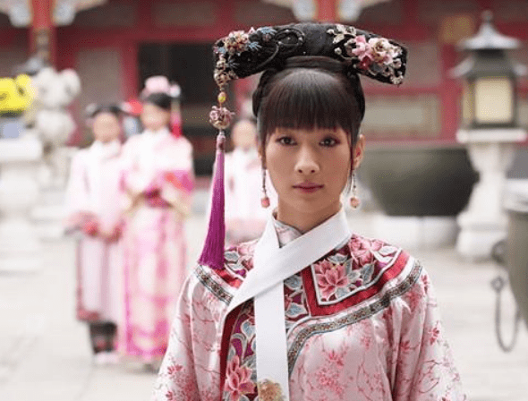 原创"安陵容"因容貌变化大惹争议?自认美过从前却被吐槽,本人怒呛
