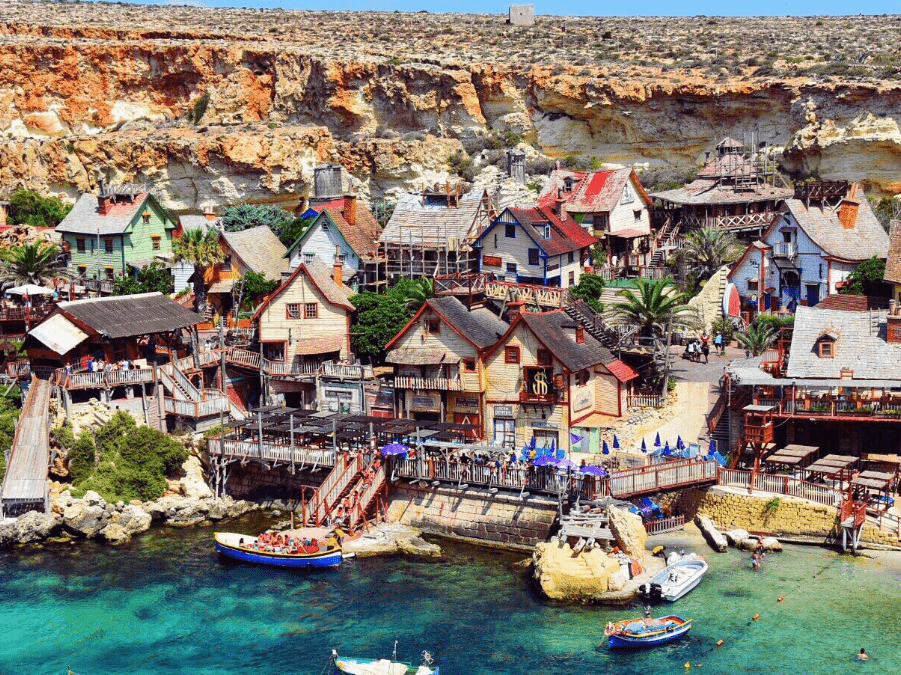 欧洲这座绝美村庄，为拍《大力水手》而建，门票160游客却都说值