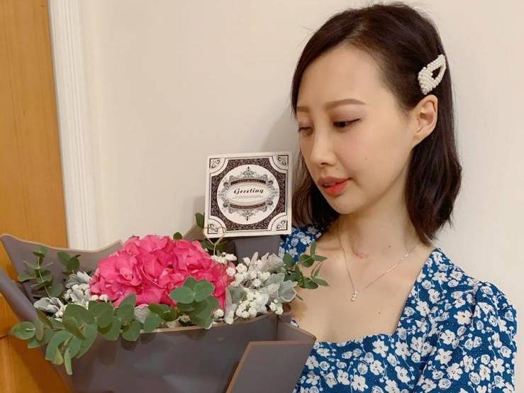 恭喜抗癌歌手李明蔚已完成第三阶段治疗患癌九年一直未放弃