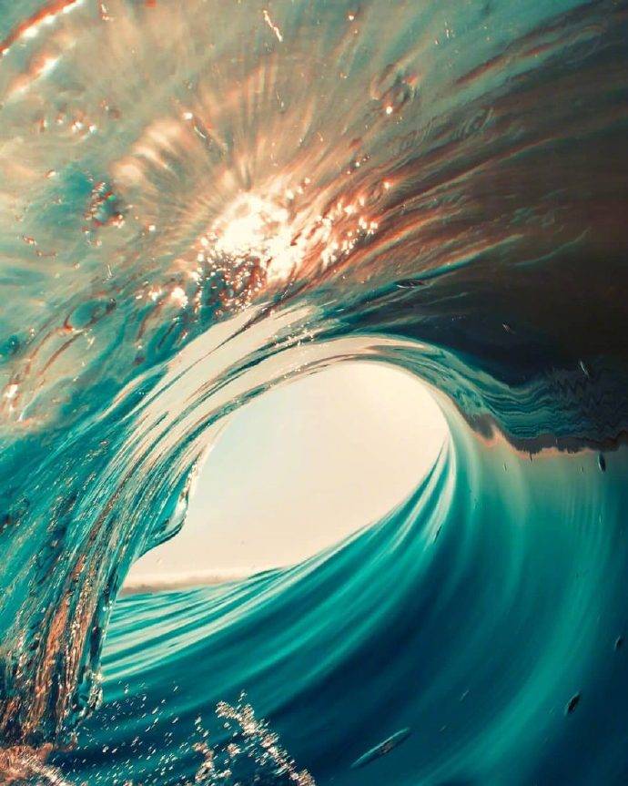 冲浪运动员和摄影师 Sammy Garcia 拍摄的美妙海浪 ​​​​