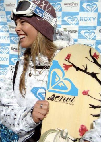 冰雪人物志:澳洲极限滑雪女王 被誉最上镜女神_布莱特