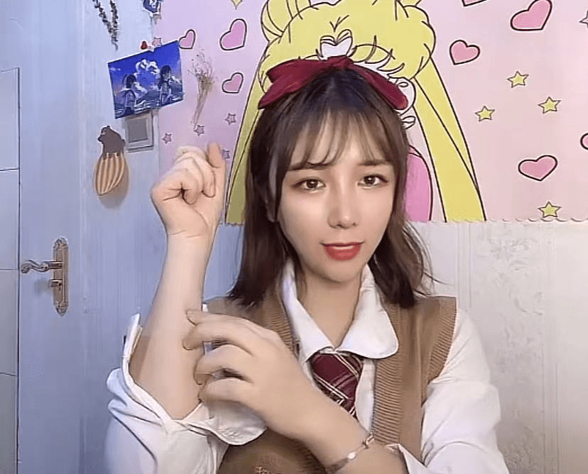 本人亲自露脸辟谣,网友:越描越黑_桃桃