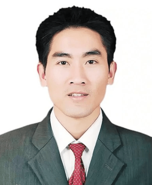 现任贵州省黔西南州望谟县实验高中党总支副书记,副校长