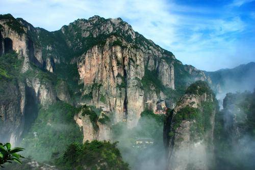 这座地处南方的山，是旅者心中的“白月光”，连徐霞客都为之倾倒