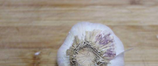 如何使蒜头不发芽保存久 0368fe9e539d4753bbb5e6477c57d583.jpeg