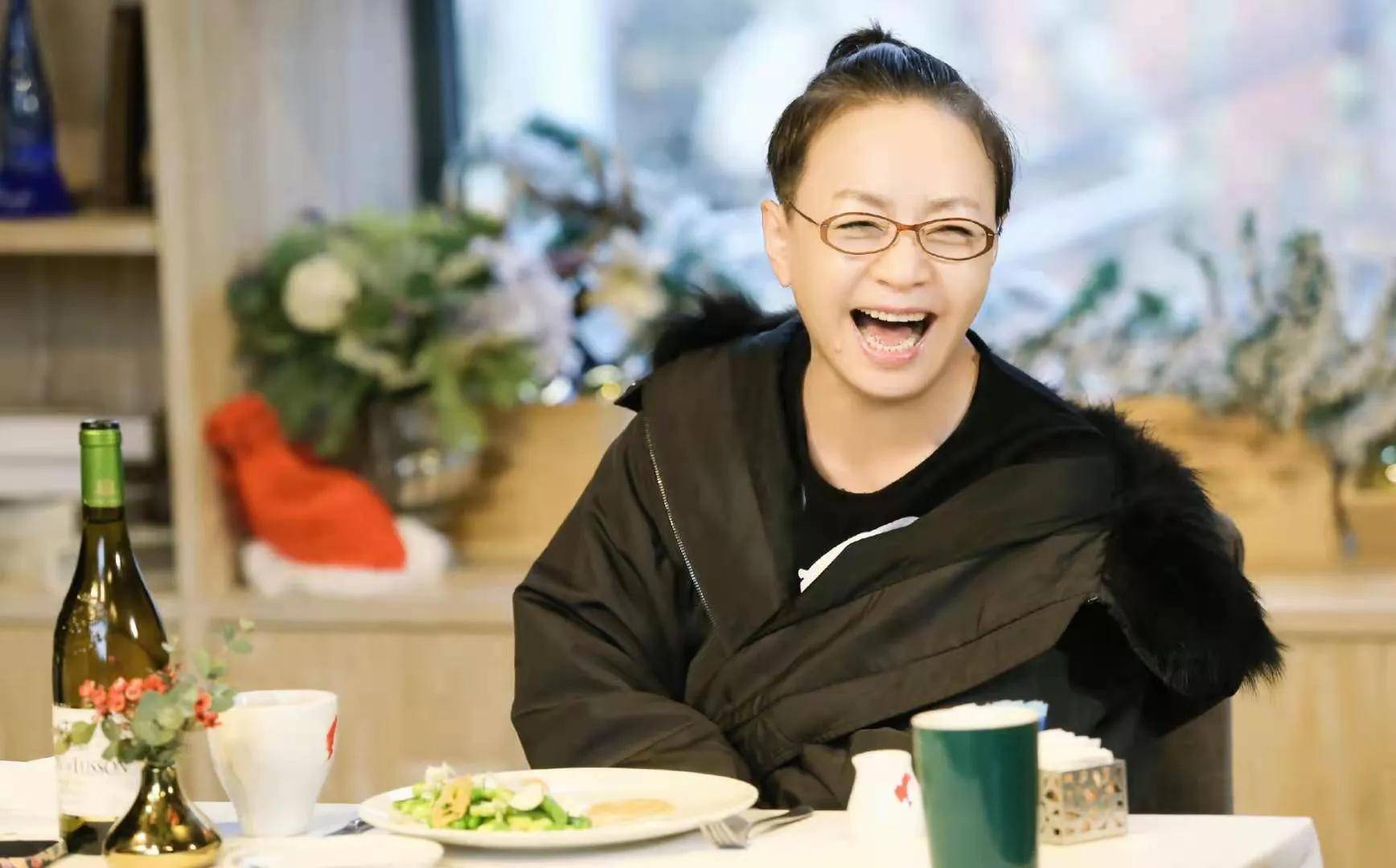 《怦然再心动》王琳自黑不化妆"吓人" 撒娇尽显熟女韵味