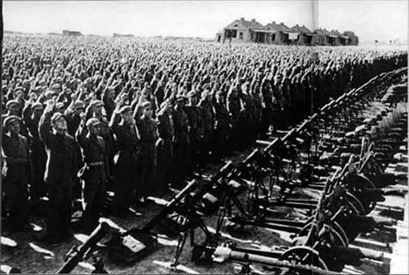 原创重新组建的第13兵团,阵容十分强大,下辖四个军皆为猛虎军