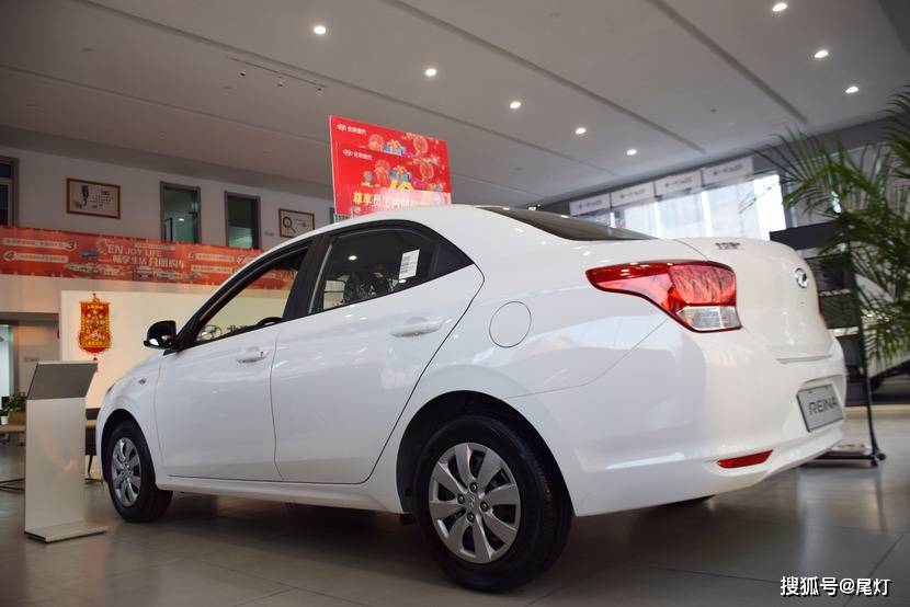 北京现代瑞纳到店实拍,5万级合资品牌小型车,日常通勤可以吗