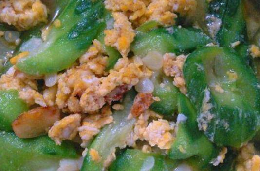 丝瓜煮水的功效与作用是什么 387c2bcbe81f49a2bf5aac0525d8c8e6.jpeg