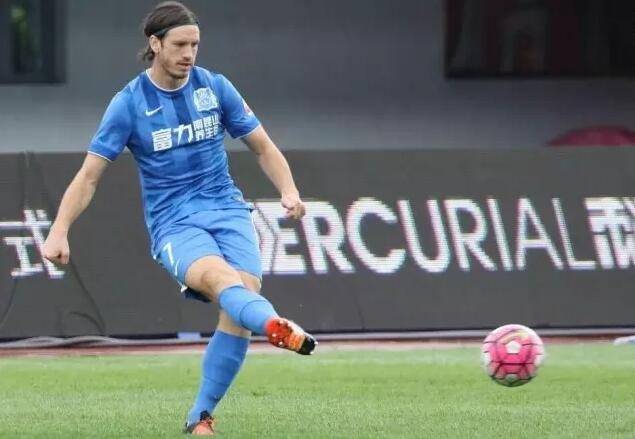 巴乙金靴启程飞中国,广州富力聚齐6名外援,新主帅也即将到位_斯文森