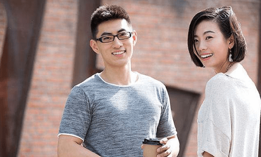 怎么开口和男生聊天找话题 570717b787534608840342a4649e2fae.png