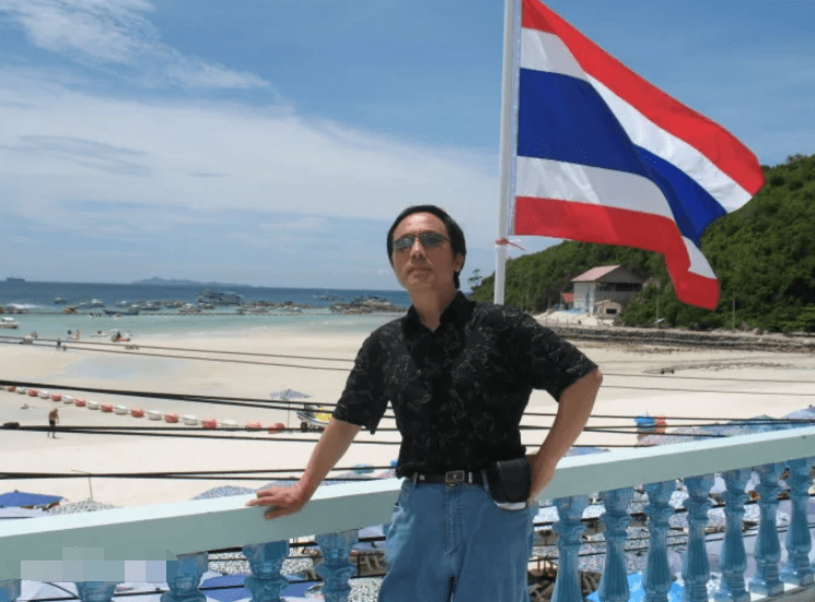 曝知名主持人金山突发疾病去世,电视台辟谣:正在医院积极治疗_济南