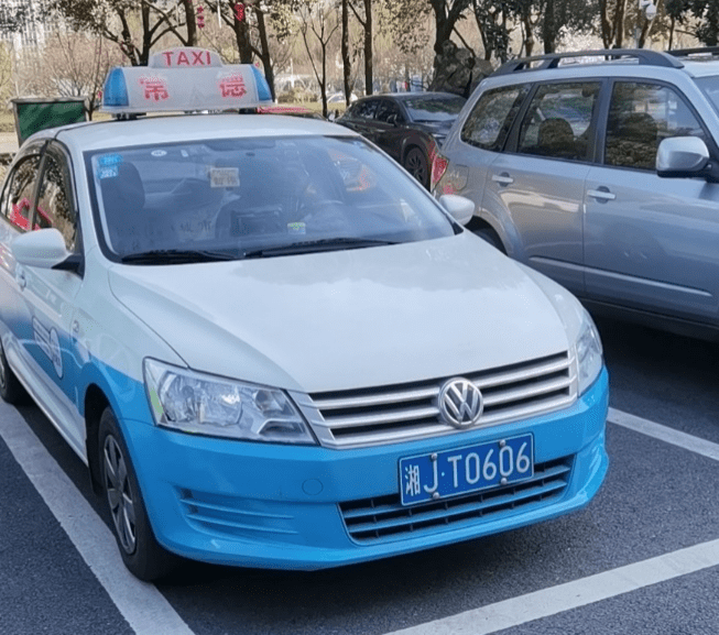 常德市城区9名出租汽车驾驶员因春节期间违规经营行为接受停岗学习