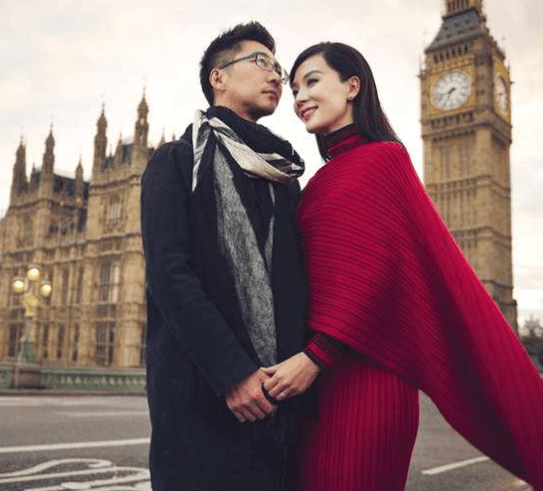 家就在哪里;现在是老婆在哪里,家就在哪里,这是赵胤胤的土味情话