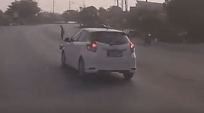 疯狂猜成语一个老人一只狗一辆车_一的成语疯狂猜成语图(2)