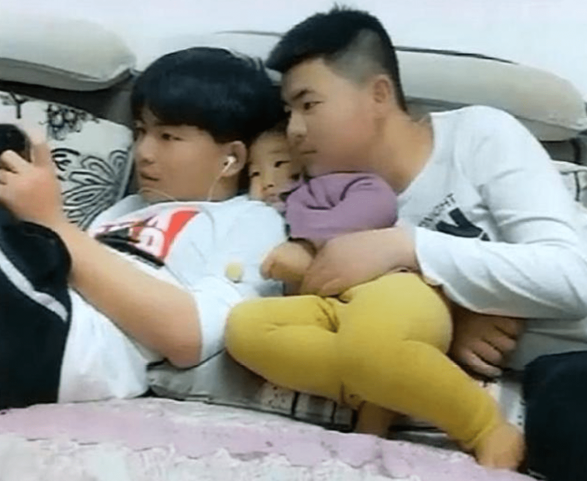 两个哥哥好不好
