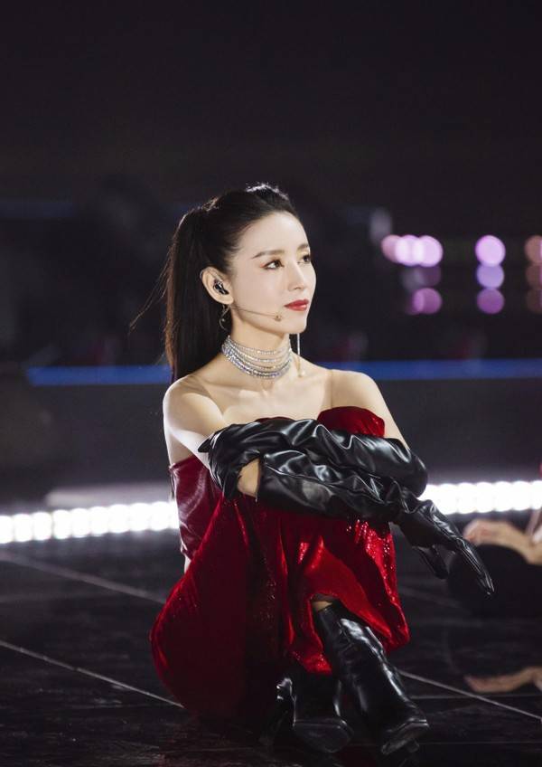 浪姐2二公造型太美,一身红谁最吸睛