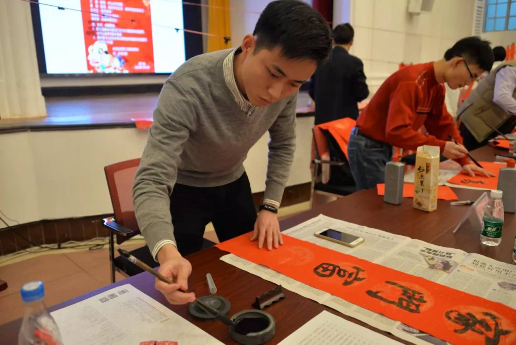 原创大学生当代春联走红能看懂的是学霸家长看后心服口服