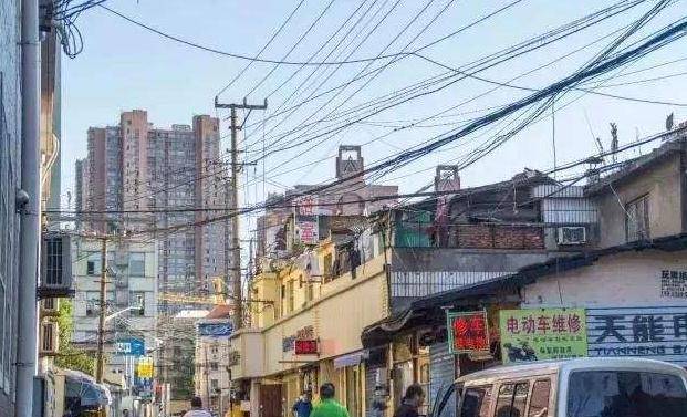 杭州最“黑”城中村，房租一涨再涨，租户叫苦连连，网友：没良心