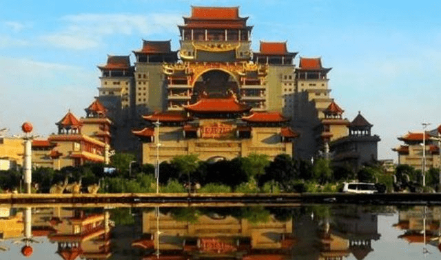 广西版“布达拉宫”走红，耗资20亿占地面积4.6公顷，门票仅150元