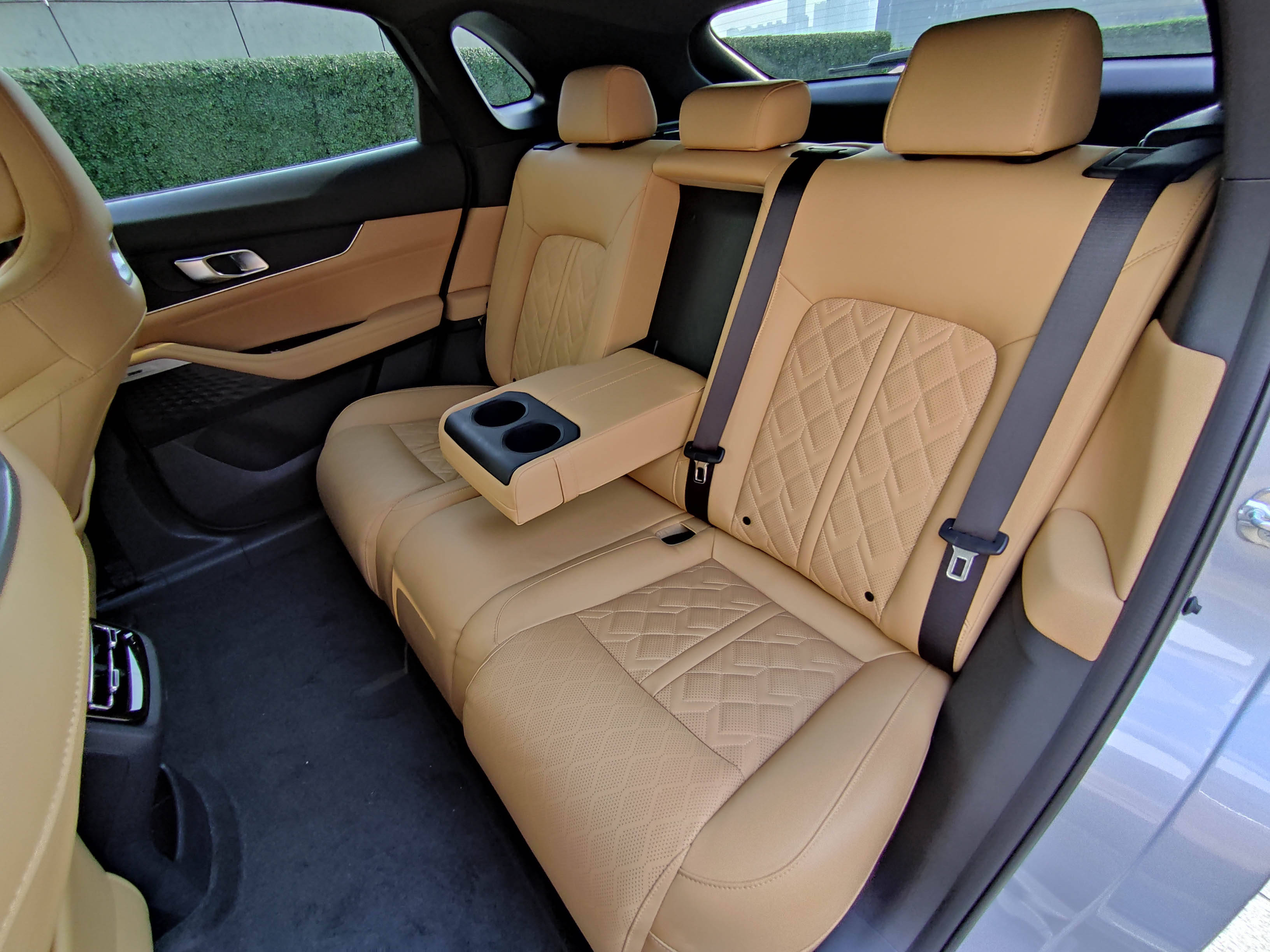 科技关怀塑造美好未来试驾长安unik