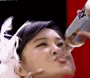 原创喜剧大姐大贾玲给姐姐买房买车铭记恩师冯巩的提携之恩