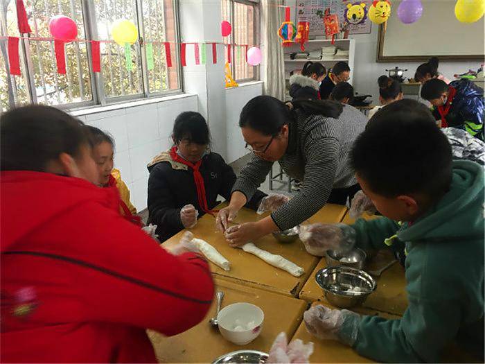 程红梅|猜灯谜，品汤圆，欢天喜地闹元宵