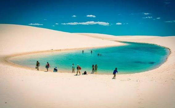 ?全球“最有趣”的沙漠，水比沙子还多，遍地湖泊