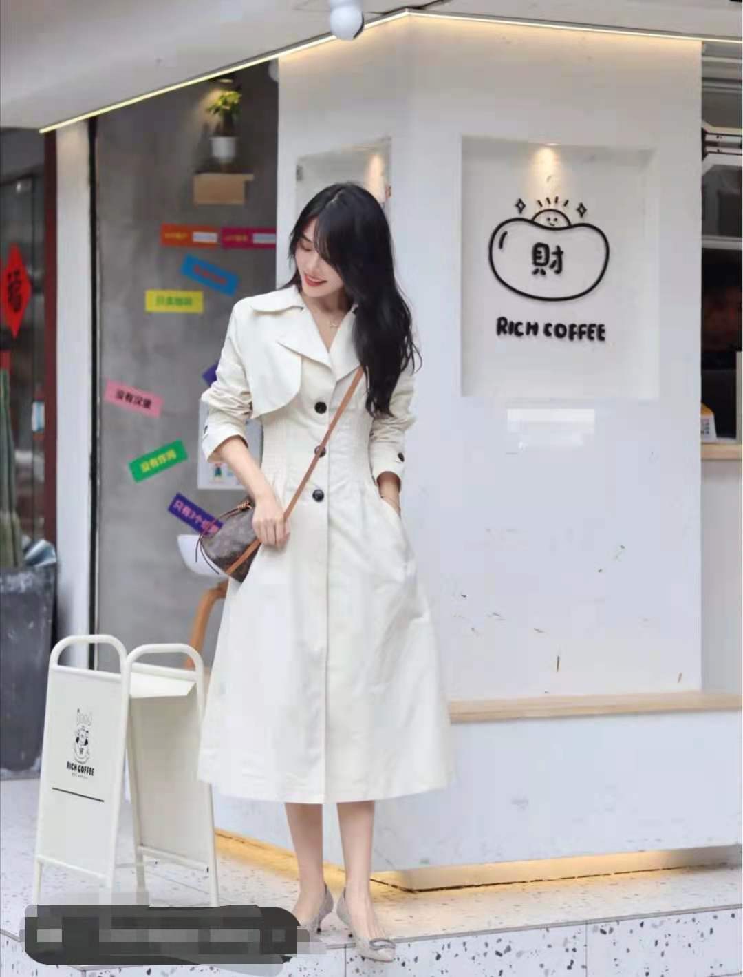 什么颜色的衣服显白 小学生 82ee117d4beb40d781d5fffbdb38108b.jpeg
