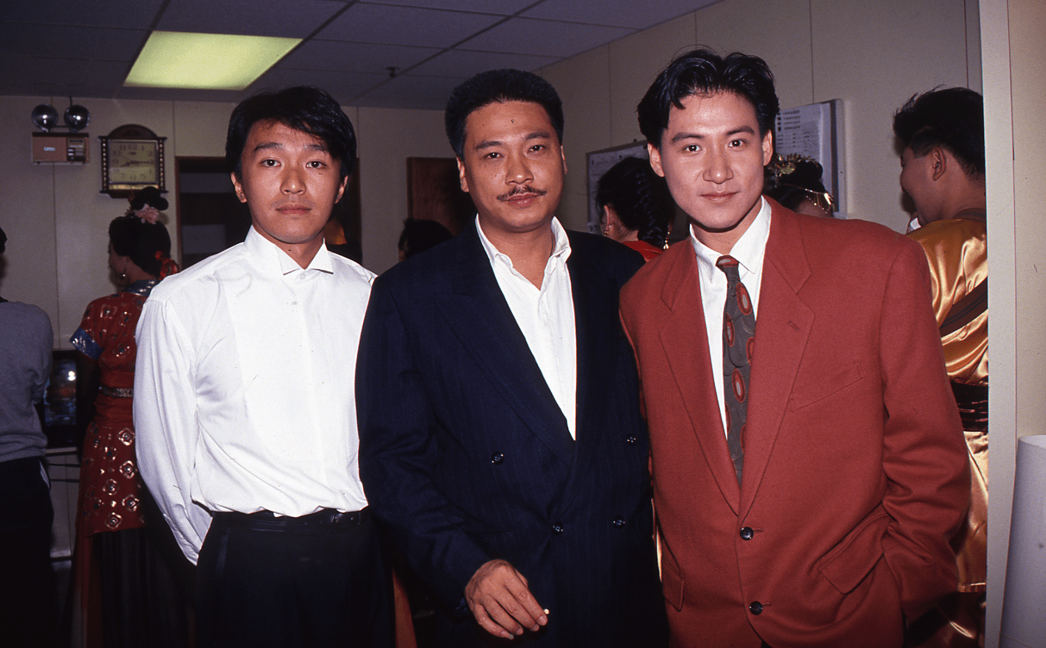 港媒曝吴孟达每月30万养三个家庭年收入逾千万入院前已立下遗嘱