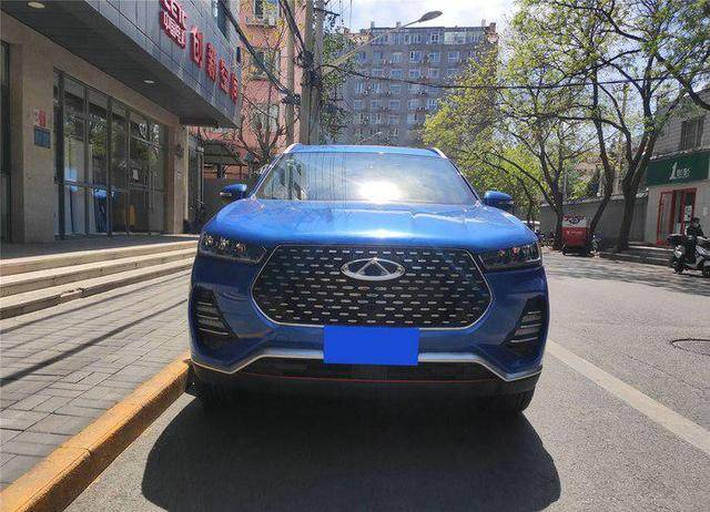 原本开奇瑞Tiggo 7,换成奔腾T77。对比两辆车,车主:开了就明白了