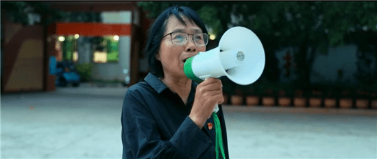 三尺情缘桂梅花开致敬全国脱贫攻坚楷模张桂梅校长