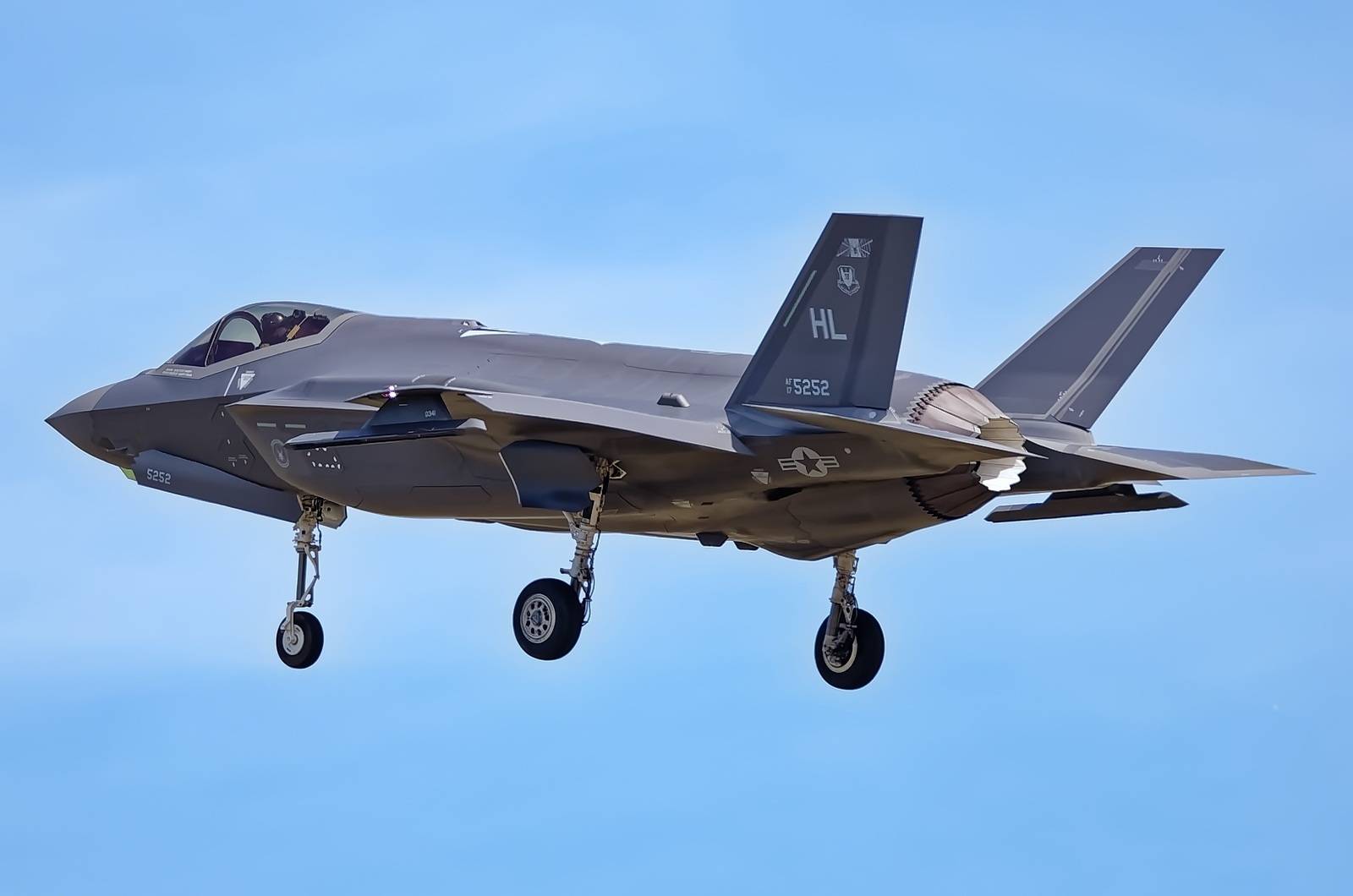 他是世界上最大的单发单座舰载战斗机!