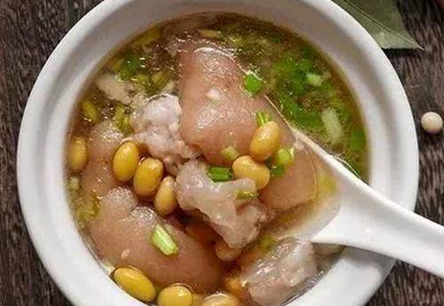 猪脚炖什么最有营养价值 88e5e38c6edc4cbf942e8daadacd887a.jpeg