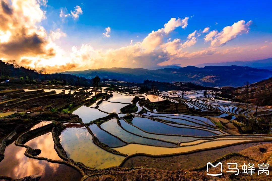 这才是云南不可错过的宝藏!惊艳世界的大地曲线,3月迎来颜值巅峰!