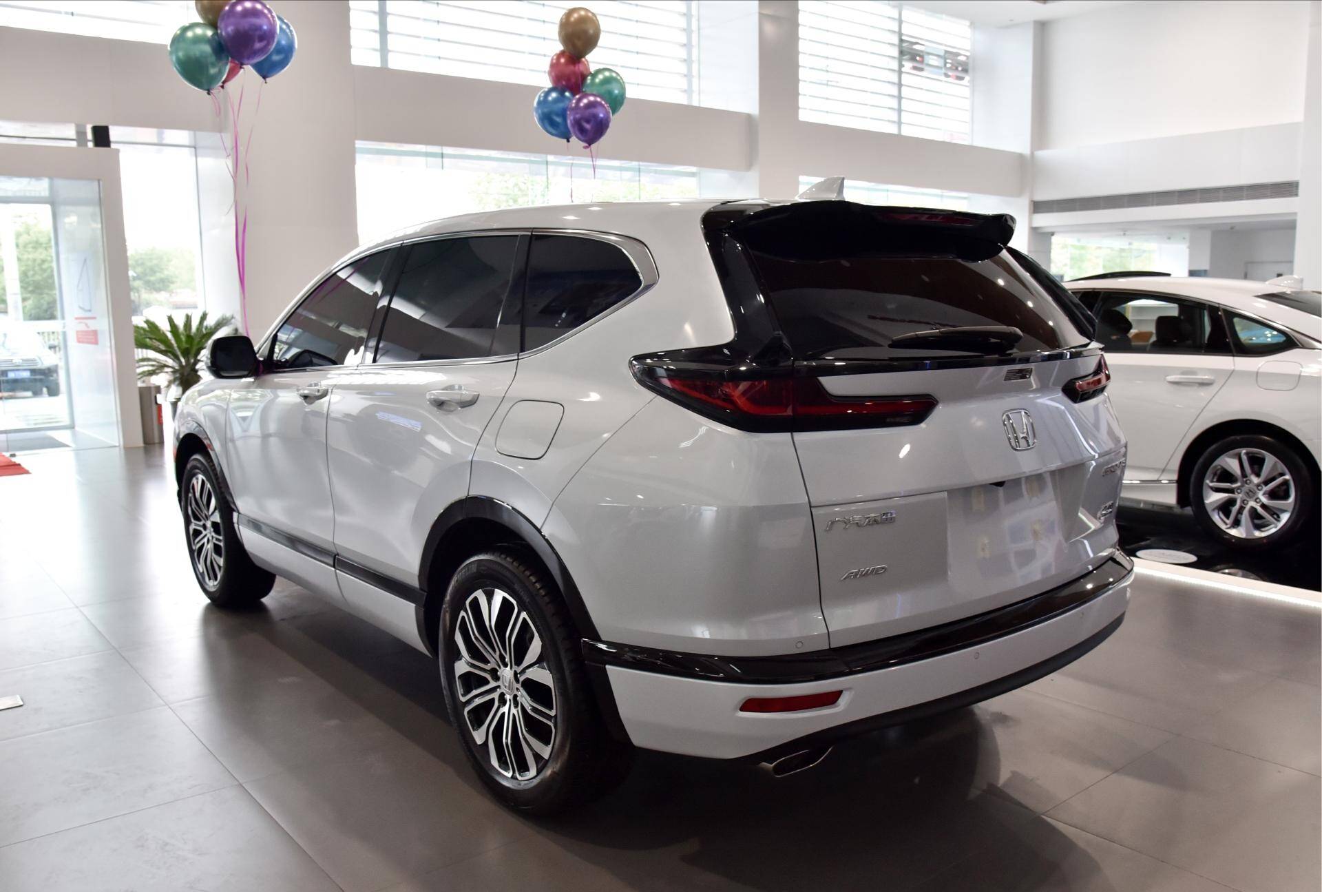 全新本田皓影实拍外观更精致油耗7升比丰田荣放要大气